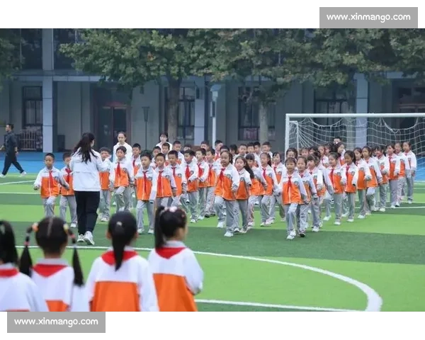 在整齐步伐中成长记一次难忘的校园列队比赛经历与团队精神之旅